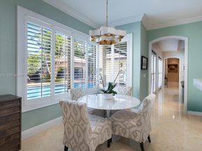 10601 SW 72nd Ct, Pinecrest FL 33156