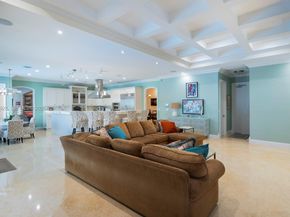 10601 SW 72nd Ct, Pinecrest FL 33156
