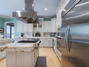 10601 SW 72nd Ct, Pinecrest FL 33156