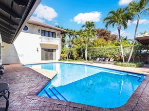 10601 SW 72nd Ct, Pinecrest FL 33156