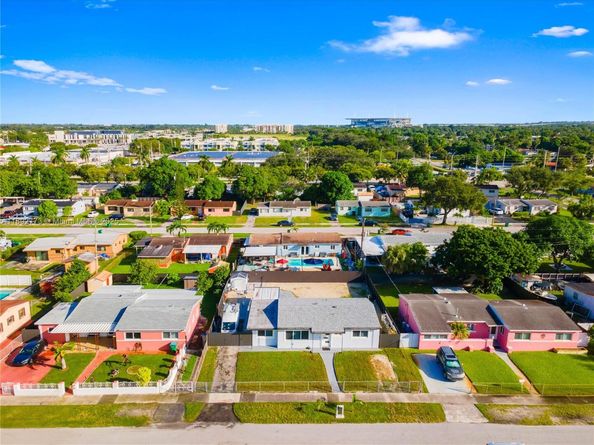 2441 NW 181st Ter, Miami Gardens FL 33056