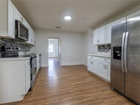866 NW 108th St, Miami FL 33168