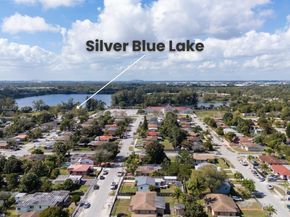 866 NW 108th St, Miami FL 33168