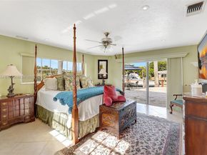 5517 Bayview Dr, Fort Lauderdale FL 33308