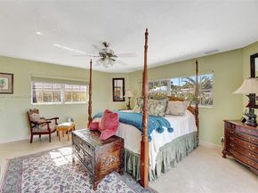 5517 Bayview Dr, Fort Lauderdale FL 33308