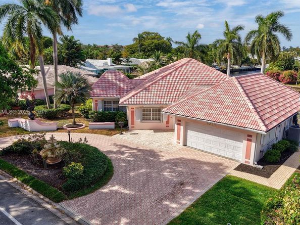 5517 Bayview Dr, Fort Lauderdale FL 33308