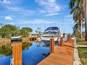 5517 Bayview Dr, Fort Lauderdale FL 33308