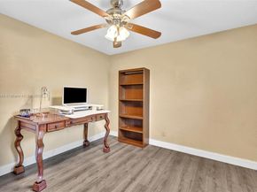 104 Oxford Ct, Royal Palm Beach FL 33411