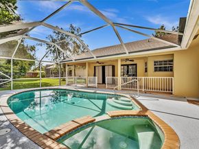 104 Oxford Ct, Royal Palm Beach FL 33411