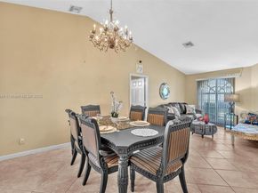 104 Oxford Ct, Royal Palm Beach FL 33411