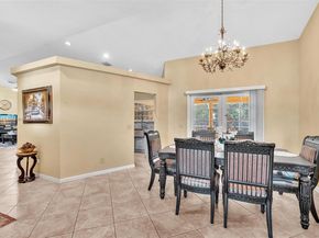 104 Oxford Ct, Royal Palm Beach FL 33411
