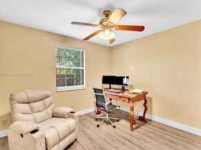 104 Oxford Ct, Royal Palm Beach FL 33411