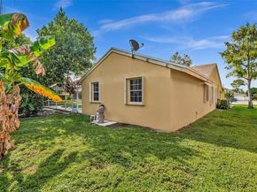 104 Oxford Ct, Royal Palm Beach FL 33411