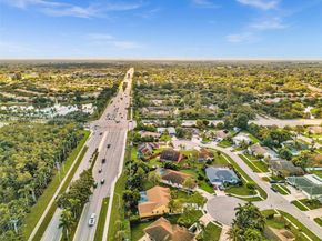 104 Oxford Ct, Royal Palm Beach FL 33411
