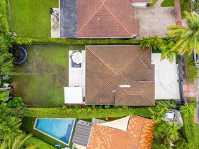 6235 Alton Rd, Miami Beach FL 33140