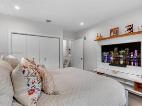 6235 Alton Rd, Miami Beach FL 33140