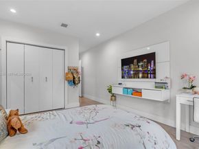 6235 Alton Rd, Miami Beach FL 33140