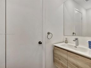 499 SE 13th St 7E, Fort Lauderdale FL 33316