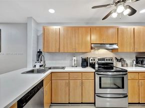 499 SE 13th St 7E, Fort Lauderdale FL 33316