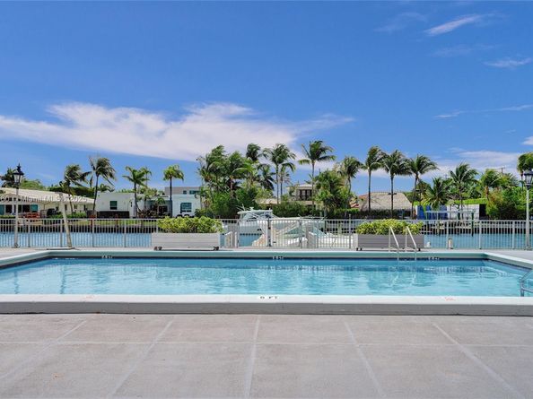 10000 W Bay Harbor Dr PH23, Bay Harbor Islands FL 33154