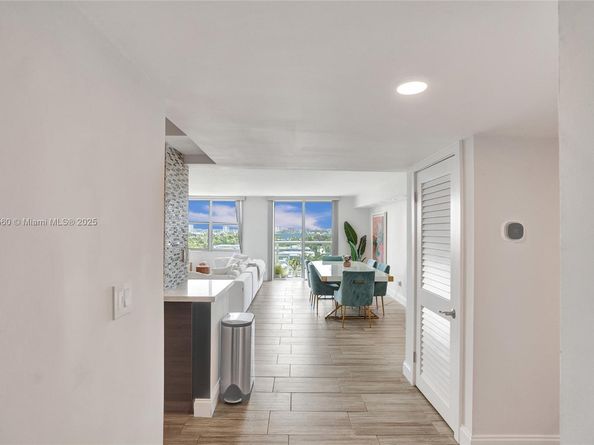 10000 W Bay Harbor Dr PH23, Bay Harbor Islands FL 33154