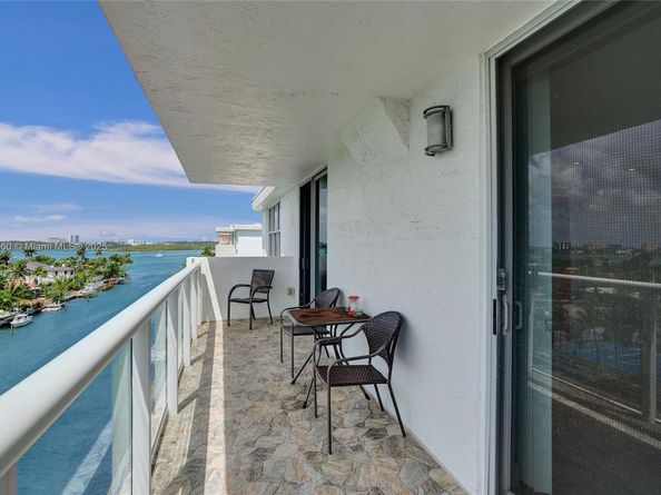 10000 W Bay Harbor Dr PH23, Bay Harbor Islands FL 33154