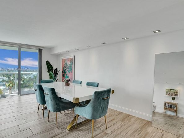 10000 W Bay Harbor Dr PH23, Bay Harbor Islands FL 33154