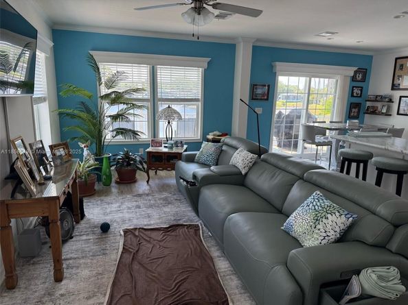 6881 NW Fourty Third Terrace, Coconut Creek FL 33073