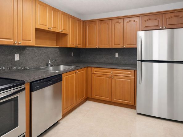 15620 SW 80th St H304, Kendall FL 33193