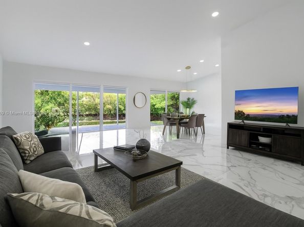 4808 Mango Dr, Tamarac FL 33319