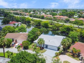 4808 Mango Dr, Tamarac FL 33319