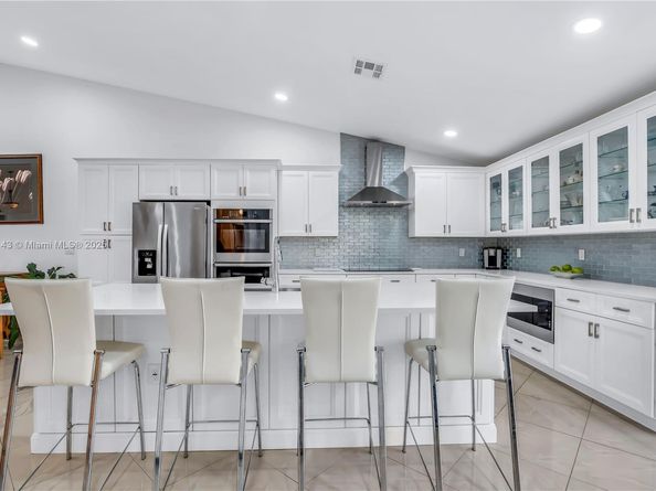 18337 SW 4th St, Pembroke Pines FL 33029