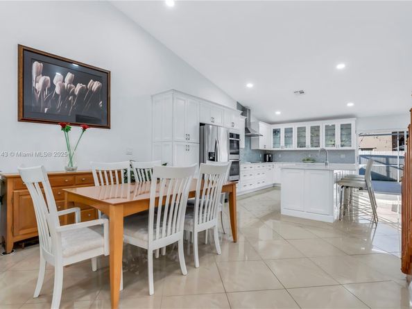 18337 SW 4th St, Pembroke Pines FL 33029