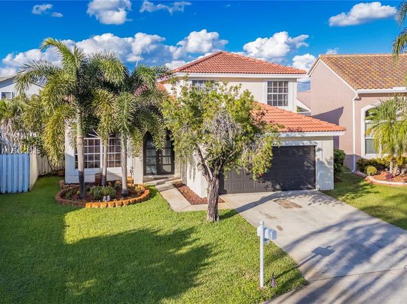 18337 SW 4th St, Pembroke Pines FL 33029