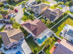 18337 SW 4th St, Pembroke Pines FL 33029