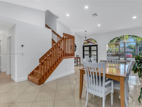 18337 SW 4th St, Pembroke Pines FL 33029