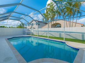 18337 SW 4th St, Pembroke Pines FL 33029