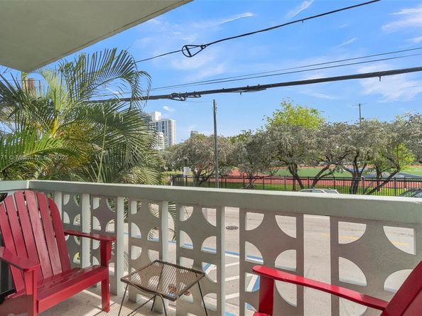 1100 11th St 208, Miami Beach FL 33139