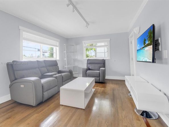 1100 11th St 208, Miami Beach FL 33139