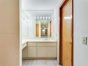 3895 SW 68th Ave, Miami FL 33155