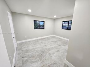 11761 NW 27th Ct, Plantation FL 33323