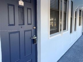 322 Taylor St 2D, Hollywood FL 33019