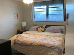 322 Taylor St 2D, Hollywood FL 33019