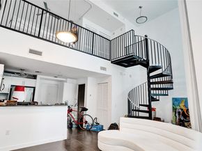 300 S Biscayne Blvd L1206, Miami FL 33131