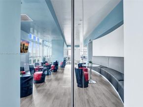 300 S Biscayne Blvd L1206, Miami FL 33131