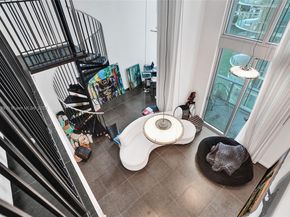 300 S Biscayne Blvd L1206, Miami FL 33131