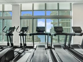 300 S Biscayne Blvd L1206, Miami FL 33131