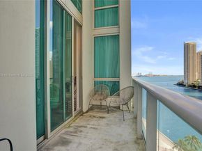 300 S Biscayne Blvd L1206, Miami FL 33131