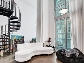 300 S Biscayne Blvd L1206, Miami FL 33131