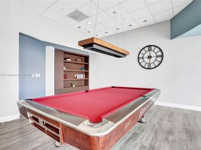 300 S Biscayne Blvd L1206, Miami FL 33131